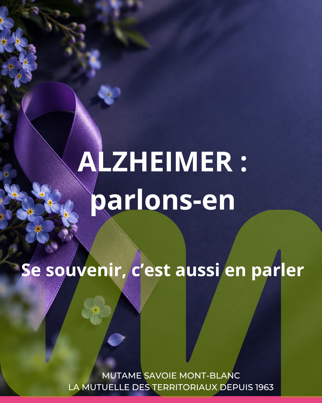 Deux personnes pratiquent la méditation en position du lotus, avec les mains posées sur les genoux et les doigts formant le geste du mudra. Aidants.